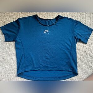 Nike running top
